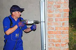 Exclusive Garage Door Service Orlando, FL 407-630-5519 - installation-side